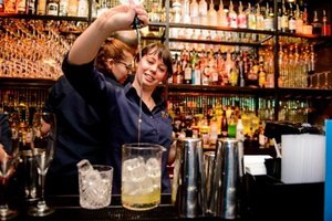 Be at One Cocktail Bar at The Hub